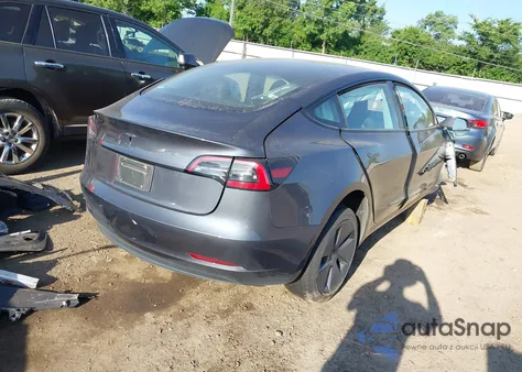2023 Tesla Model 3 z USA, uszkodzony, nr VIN 5YJ3E1EA8PF488065